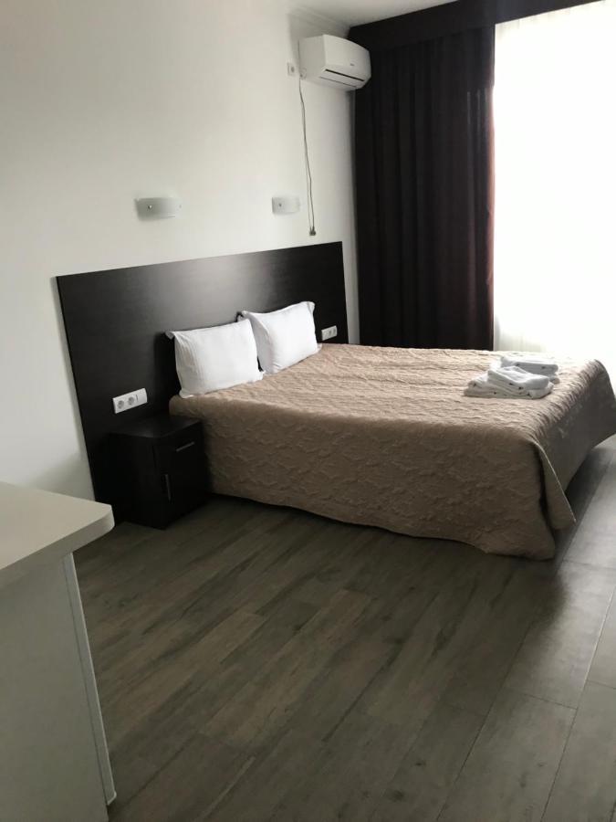 Neopolis Hotel Polyana  Eksteriør billede